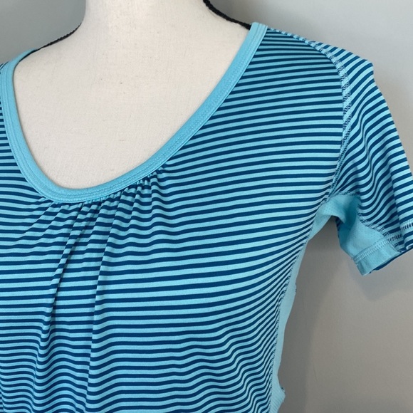 The North Face Blue Striped Vapor Wick Short Sleeve Athletic Workout Top - Picture 2 of 7